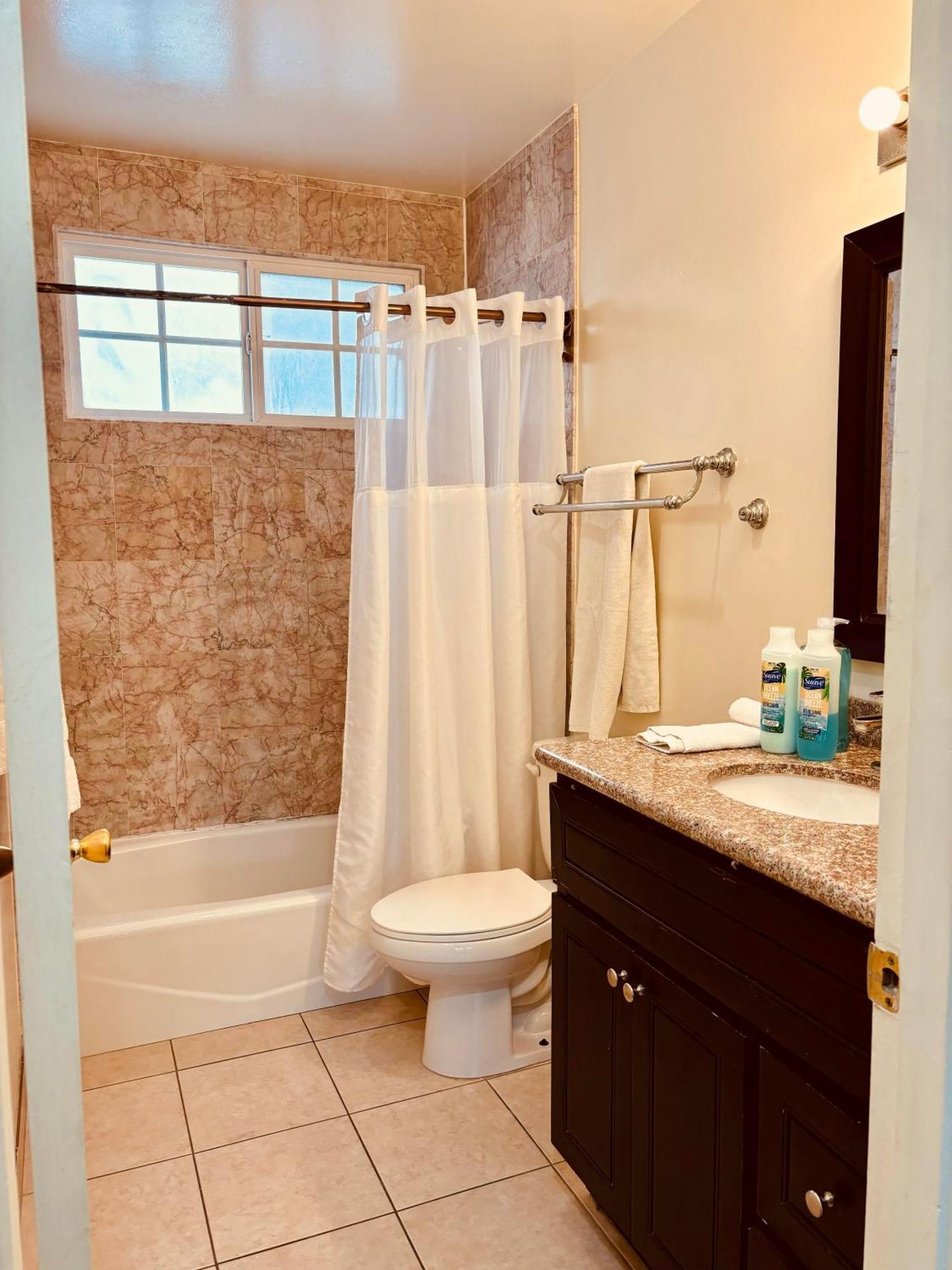 Appartamento Centrally Located 2 Bed Ucla